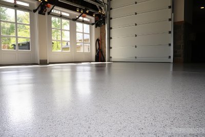 polyaspartic flake flooring